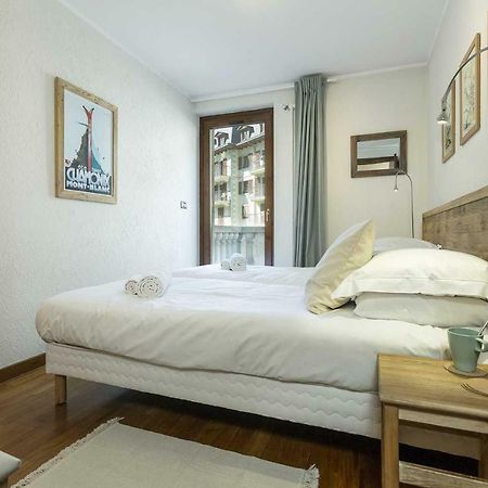 Apartment Ensa - Alpes Travel - Central Chamonix - Sleeps 4 Exterior foto