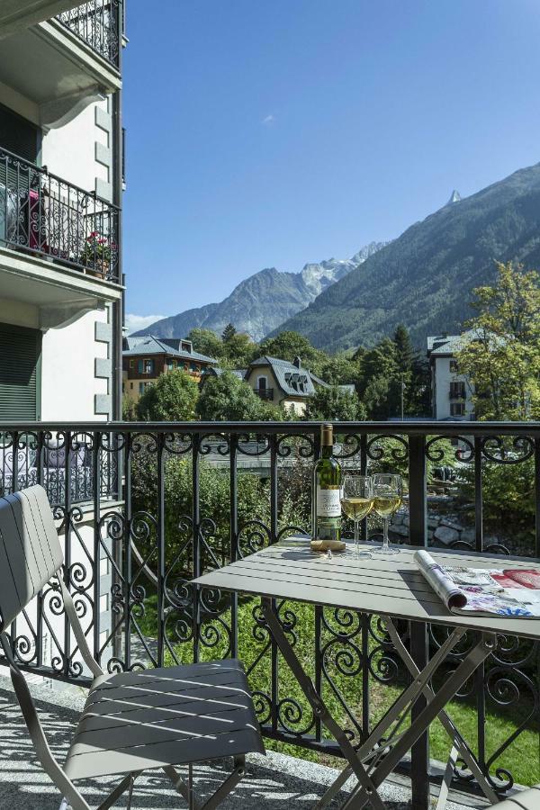 Apartment Ensa - Alpes Travel - Central Chamonix - Sleeps 4 Exterior foto